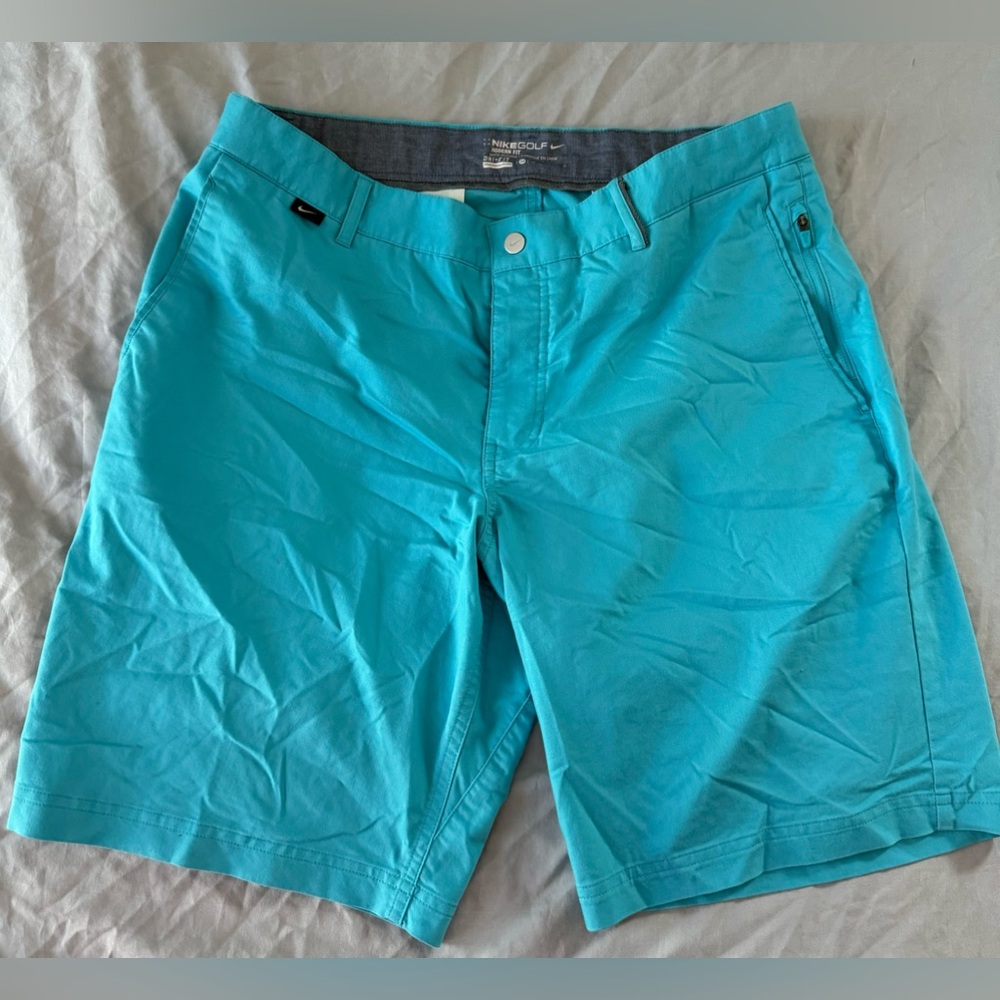 NIKE DRI FIT GOLF SHORTS SIZE 34 wonderful pacific breeze blue color!
